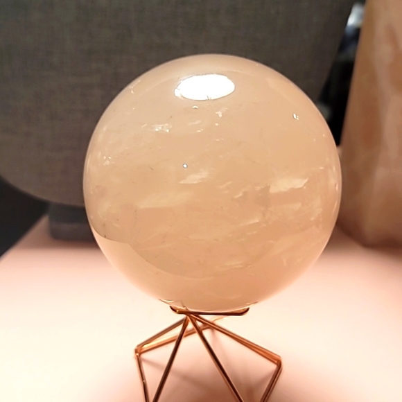 Rose quartz sphere - Picture 4 of 4